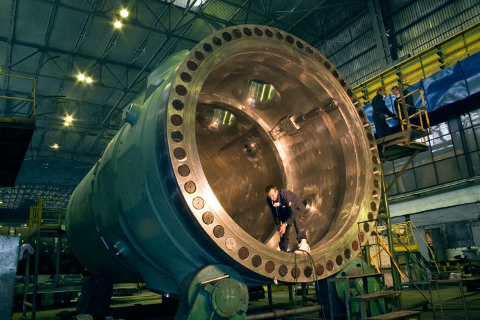 Завершены гидроиспытания корпуса реактора для второго энергоблока ЛАЭС-2.