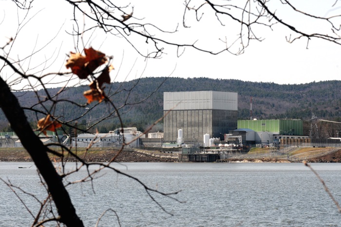 Досрочно прекращена эксплуатация АЭС «Вермонт-Янки» на Северо-Востоке США.